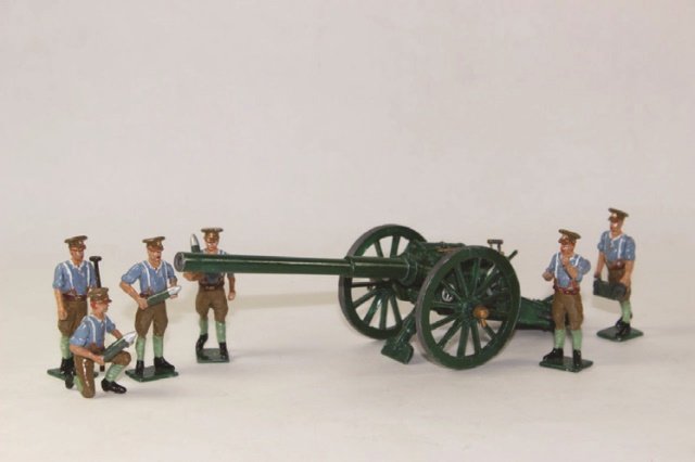Premier 4.5 Naval Cannon and Crew: Royal Artillery Service Dress Very Good Condition No Box 7 Pieces.