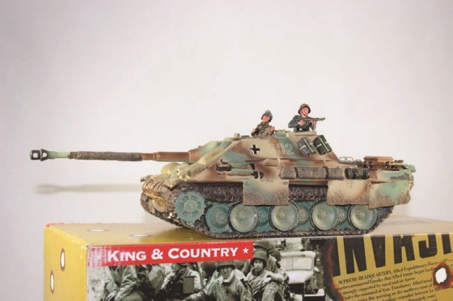 King and Country German Armour 1944: Jag Panther Tank#WSS59 Excellent Condition With Box 3 Pieces.