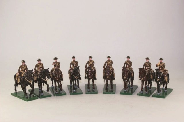 US Military Miniatures By Martin Ritchie: Set #255 WWI Cavalry Scout and 2 Troopers Set #256 WWI Cavalry 3 Troopers Add On Set #254 WWI Cavalry Bugler and Troops Excellent Condition With Box 9 Pieces.