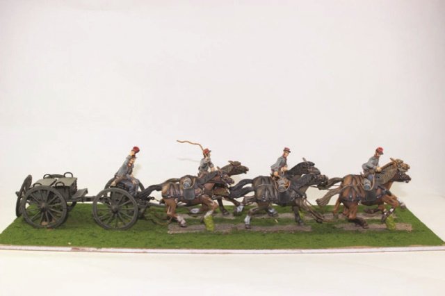 Collectors Showcase Confederate: Horse Team Pulling Artillery Wagons (Glued To Base) Very Good Condition No Box 1 Piece.
