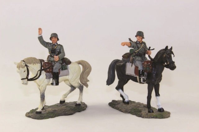 King and Country WWII German Cavalry: GC01A&B/GC02A&B Excellent Condition With Box 2 Pieces.