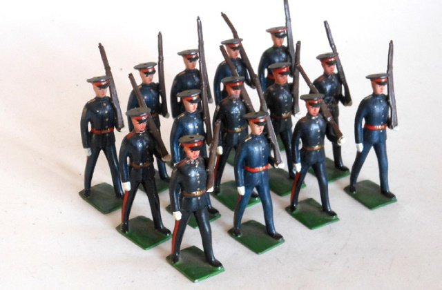 Britains Special County Regiments: Post War. Special Paint. 14 pieces. County regiments. Similar to the previous lot without the white painted numbers on the underside of the bases. These items were possibly part of one of the mechanic