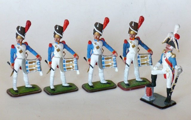Russian Manufacturer: 5 pieces. French Old Guard Drummers and Tambour. Unboxed. Condition Excellent.