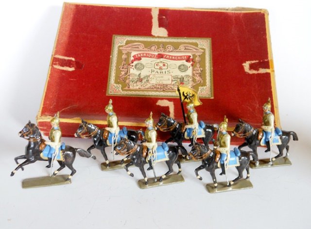 Mignot Russian Imperial Cavalry: Post War. 6 pieces with original box, untied. Condition very good, box good.