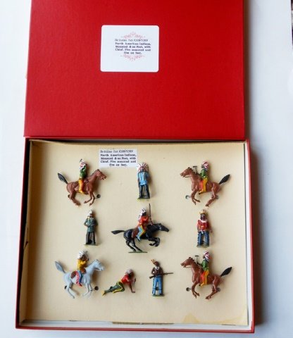 Britains Set #208 Indians Foot and Mounted: Post War. 10 pieces. In plain red box. Condition very good.