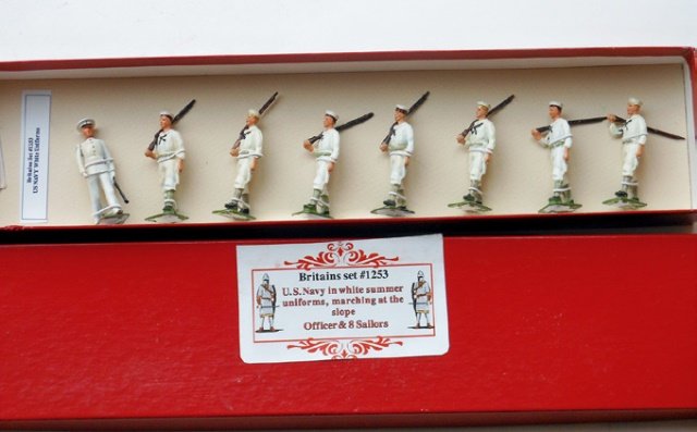 Britains Set #1253 US Navy White Jackets: Post War. 8 pieces. With original R.O.A.N. box. Condition excellent. Box very good.