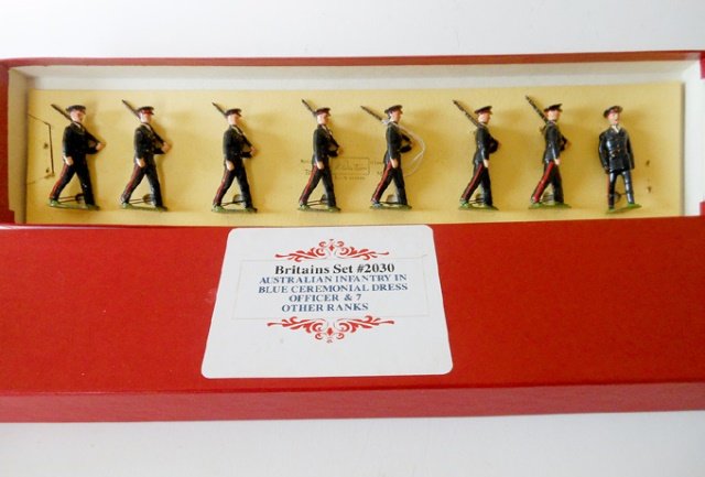 Britains Set #2030 Australian Infantry: 1948 Patterned uniform-blue. 8 pieces. Post War. In plain red box. Condition excellent.