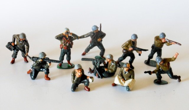 Timpo G.I.’s Assortment: Post War. 10 pieces. Condition very good. Unboxed.