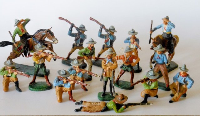Elastolin Composition Cowboys: Post War. 16 pieces. Unboxed. Condition excellent.