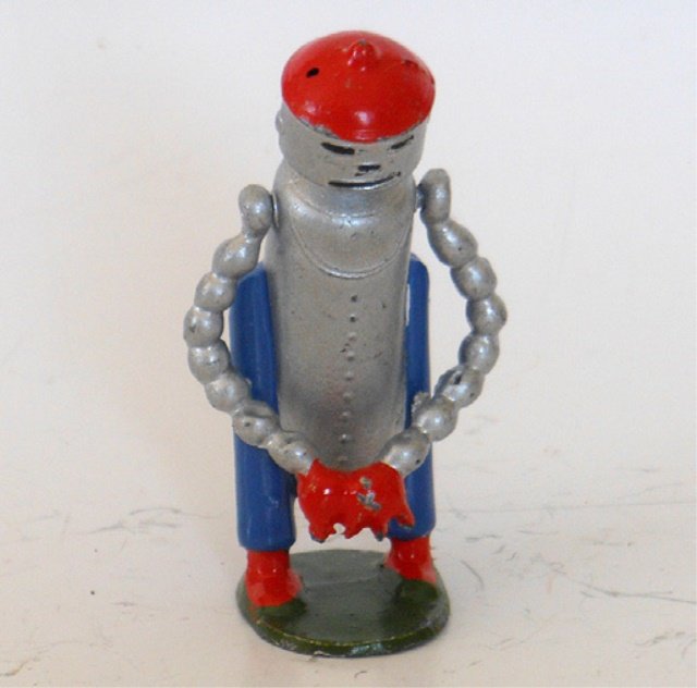 Britains Robot: From the Buck Rogers series. Pre-War. One piece. Unboxed. Condition excellent.