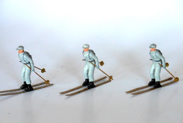 Britains from Set #2017 Ski Troops: Post War. 3 pieces. Unboxed. Condition excellent.