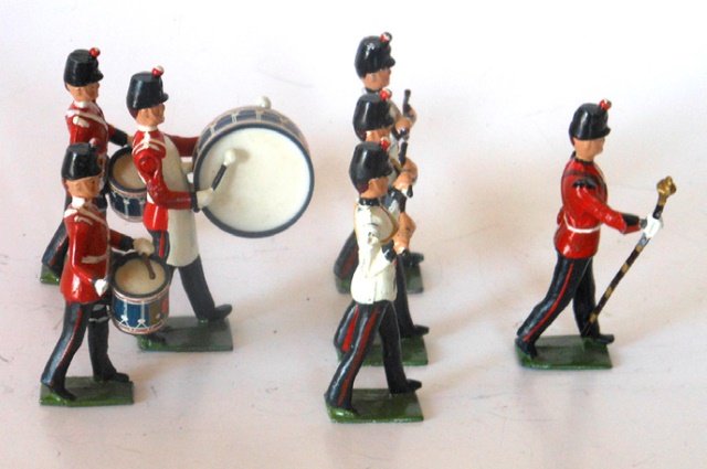 Britains Set #2177 Fort Henry Band: Post War. 7 pieces. Unboxed. Condition very good.