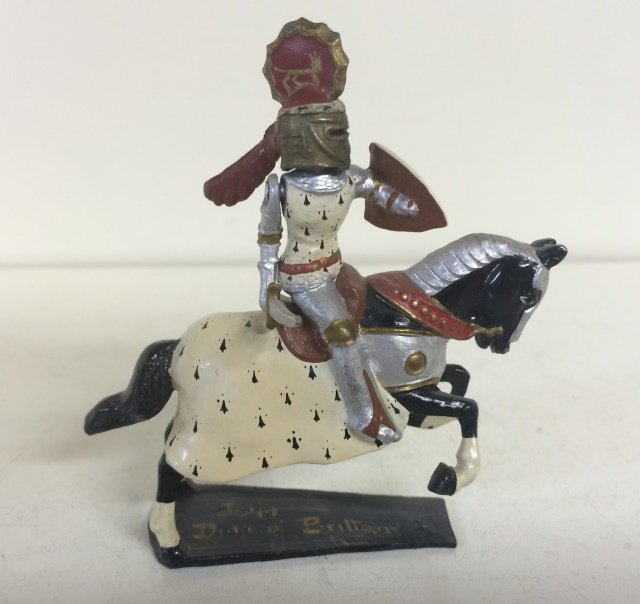 Courtenay- M3 Mounted Knight: John Duke of Brittany with detachable helm. Cast on base 'Made in England by Courtenay.' Pre War. 1 Piece. Condition Excellent.