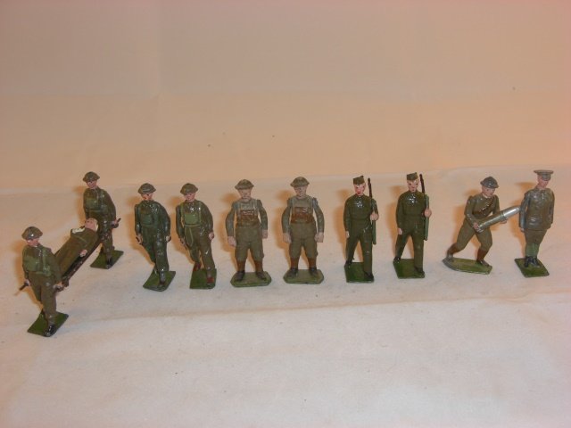 Britains Various Army Personnel: Britains various army personnel; condition excellent; 12 pieces; pre & post war.