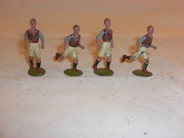Britains Football Team #187B Aston Villa Burnley: Britains Football Team #187B Aston Villa, Burnley; 2 midfielders, 2 fullbacks; condition very good, 4 pieces; pre war.