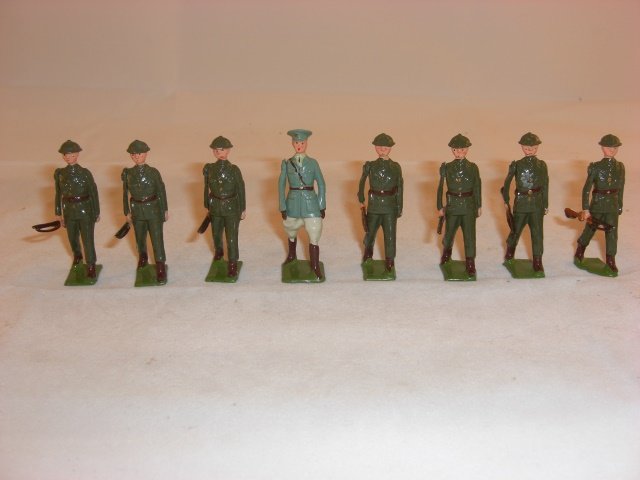 Britains #1603 Irish Free State Infantry: Britains #1603 Irish Free State Infantry; condition pristine; 8 pieces; post war.