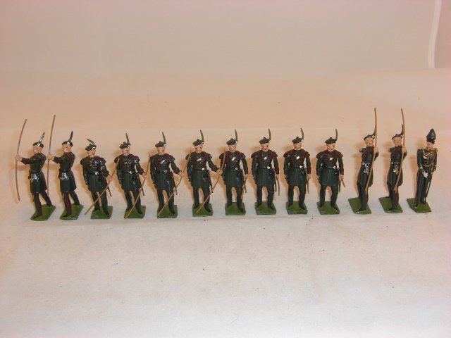 Britains #2079 Royal Company of Archers: Britains #2079 Royal Company of Archers; condition excellent; 13 pieces; post war.