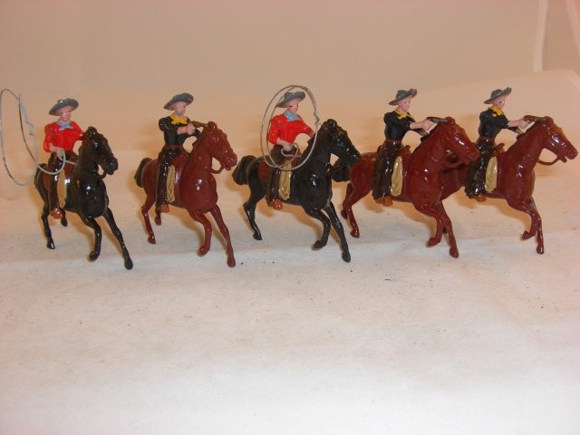 Britains from #184 Cowboys Mounted: Britains from #184 Cowboys (mtd); condition pristine; 5 pieces; post war.