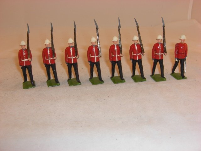 Britains #1633 Princess Patricia’s Canadian Inf.: Britains #1633 Princess Patricia’s Canadian Light Infantry; condition excellent; 8 pieces; post war.