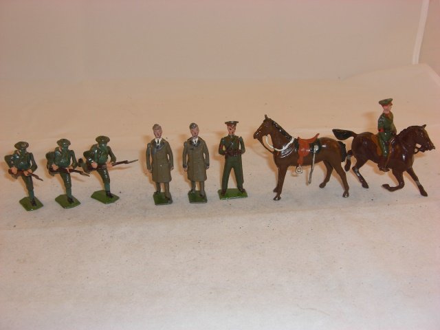 Britains Military Figures: Britains military figures; condition excellent; 8 pieces; pre and post war.