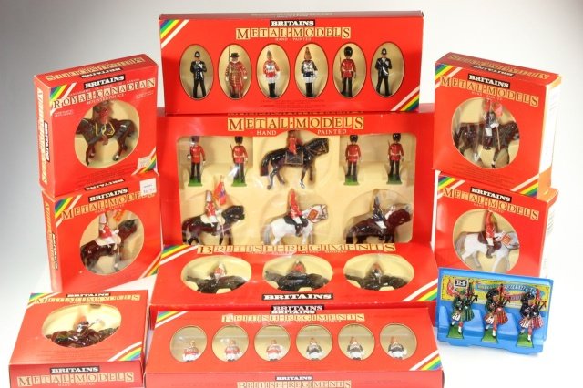Britains New Metal Models: Foot and Cavalry #7234 7245 7246 7247 7218 7227 7233 7244 7248 With Boxes 31 Pieces.