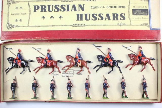 Wm Britains Prussian Hussars: #153/154 Types of The German Army Rare Double Row Set Box Good With Splits 13 Pieces.