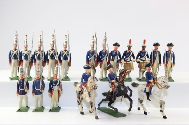 Heyde Revolutionary War Colonials: Prussians and Colonial Assortment 48mm Excellent Condition No Box 18 Pieces.