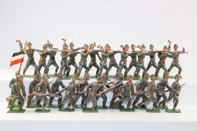 Heyde WWI German Infantry: In Combat Poses Excellent Condition No Box 30 Pieces. 48mm