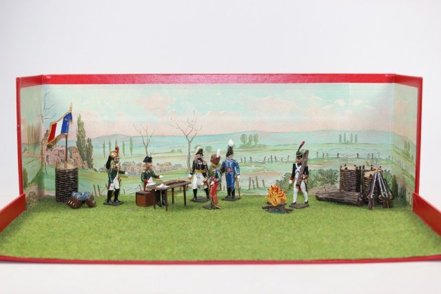 C.B.G. Mignot Napoleons With Aides: Camp Diorama Excellent Condition (Lid Missing) 15 Pieces.