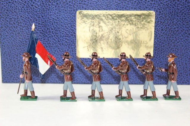Star Soldiers Boers: #4 Advancing With Standard and Officer Excellent With Box 6 Pieces.