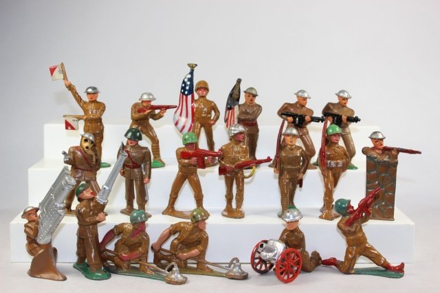 Barclay Manoil Dimestore: Combat Poses With Several Marchers Excellent Condition With Boxes 19 Pieces.