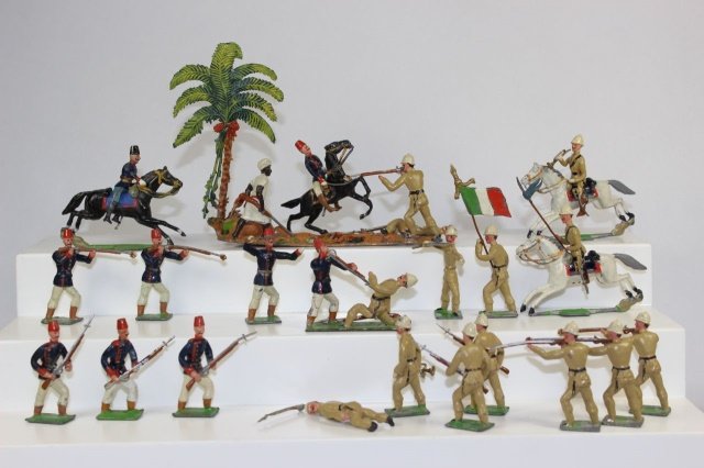 Heyde Turkish Italian Diorama: With Duplex And Quadplex Mounted Officers and Infantry Very Good/Excellent Condition No Box 20 Pieces.