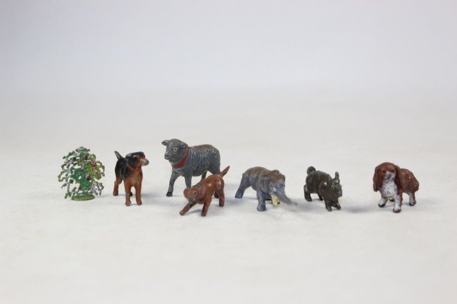 Heyde Nick/Nack: Little Animals Tiny Scale Good/Very Good 7 Pieces.