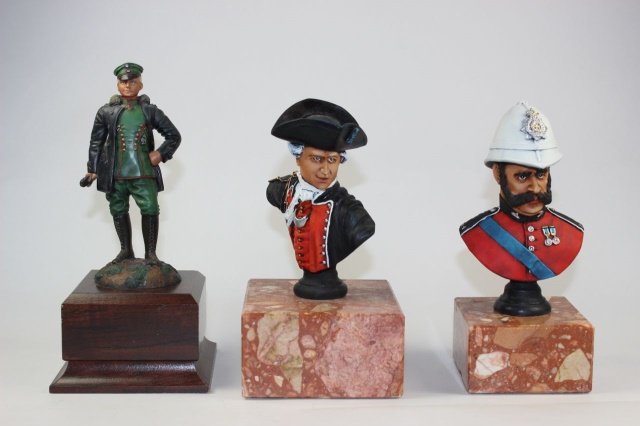 Historic Military Miniatures: Well Executed Resin Kits Excellent No Box 3 Pieces.