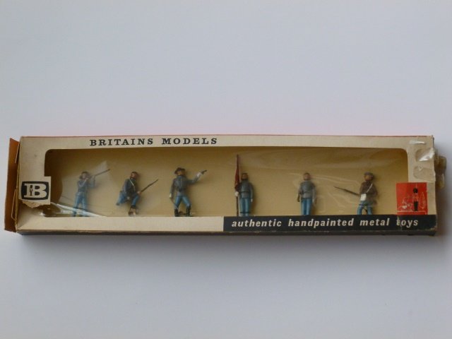 Britains Set #9186 Confederate Infantry: Britains Models, U.S.A. infantry. Post War. 6 pieces tied In original box with cellophane top. Condition excellent. Box poor, (box ends slightly crushed; tape on one end.)