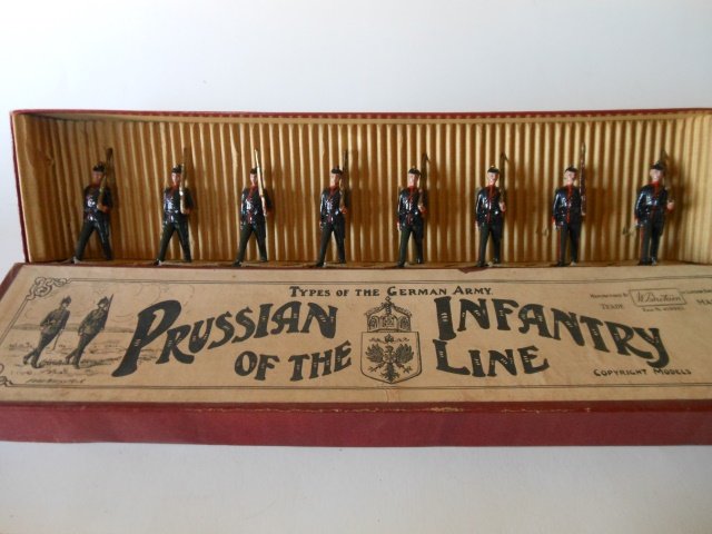 Britains Set #154 Prussian Infantry: Infantry of the Line. Pre-War. 8 pieces. Slotted on retaining card. In original Whisstock box. Condition excellent. Box very good.