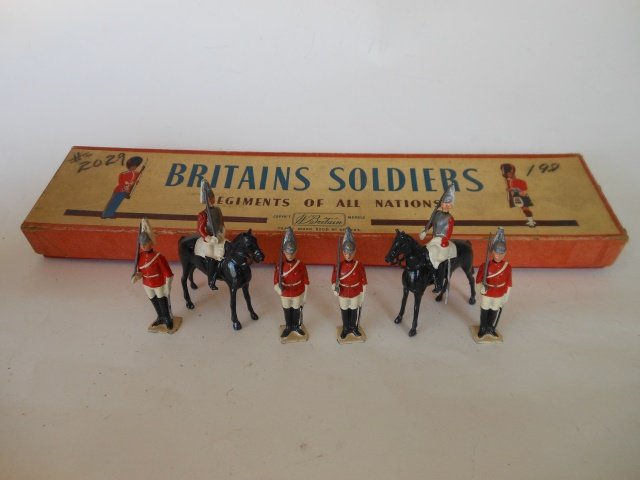 Britains Set #2029 The Life Guards, ROAN: Mounted & foot sentries. 6 pieces. Post War. Untied. Tie card inside original R.O.A.N. box. Condition excellent. Box very good, lid split in one corner.