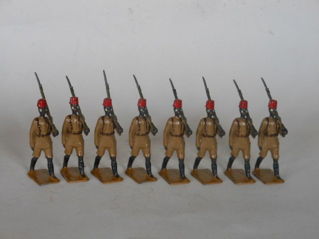Britains Set #225 King’s African Rifles: Post War. Unboxed. 8 Pieces. Condition Very Good.