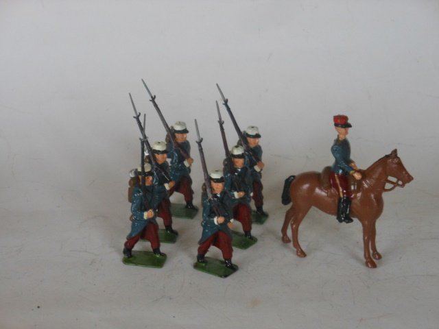 Britains Set #1711 French Foreign Legion: Post War. Unboxed. 7 Pieces. Condition Very Good.