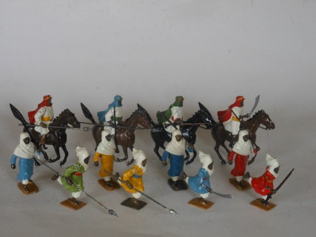 Britains From Set #2046 Arabs of the Dessert: Display. Marching, Running and Mounted Arabs. Post War. Condition Very Good.