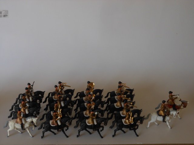 Britains Plastic Life Guard Band: 17 pieces. Post War. Unboxed. Condition very good.