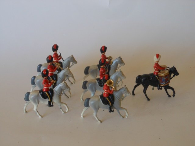Britains Set #1720 Royal Scots Greys Band: 7 pieces. Post War. Unboxed. Condition excellent.