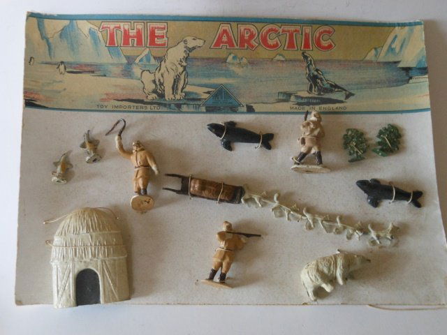 Timpo Artic Set: Post War. Tied on Original illustrated backing card. 14 Pieces. Condition Excellent. Note an original box is also included in this lot -not illustrated.