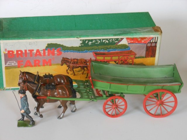 Britains #5F Farm Cart: Post War. 4 pieces with Original Box. Condition Very Good. Box Very good.