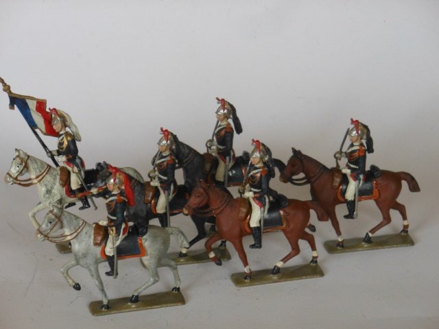 Mignot Cuirassiers: 6 pieces. Post War. Unboxed. Condition very good.