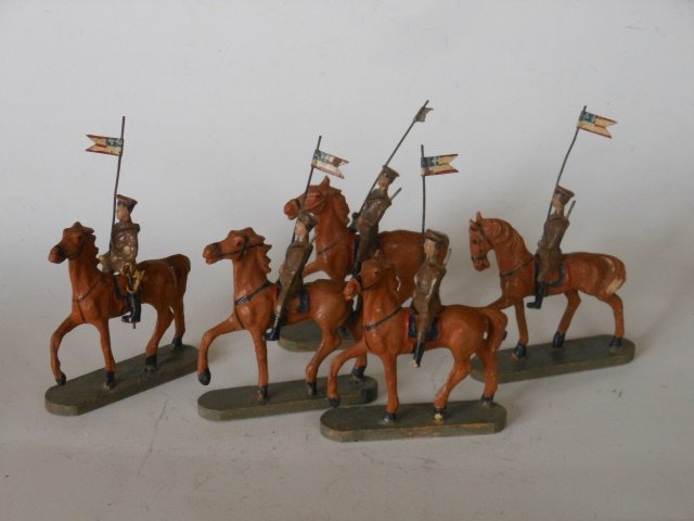 Elastolin Early 54 mm Composition American: Lancers with Stars and Stripes Pennants on Lances. Pre War. 5 Piece. EXCEPTIONALLY RARE. Unboxed. Condition very good.
