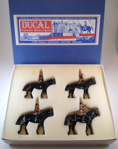 Ducal Household Cavalry Band #5003B: 4 pieces. Condition Excellent. Box Excellent.