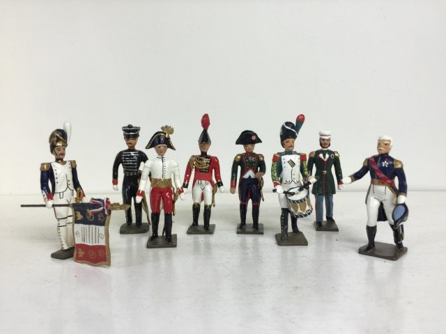 Mignot Au Renoire A Fontainbleau 1814: 8 pieces. Condition Excellent. No Box. Post War.