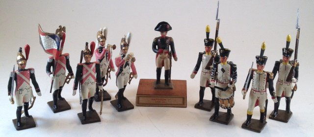 Mignot Misc. Napoleonic Infantry: 10 pieces. Condition Excellent. No Box. Post War.