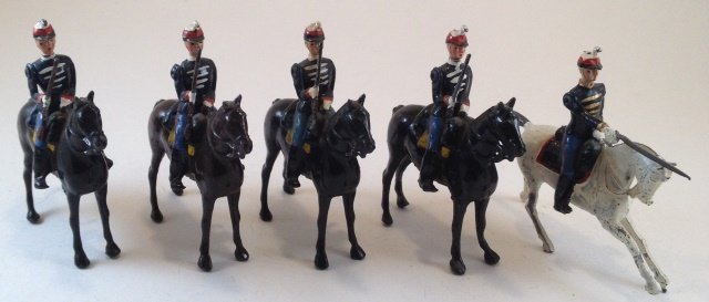 Britains Belgian Chasseurs #190: 5 pieces. Condition Good to Very Good. Post War.